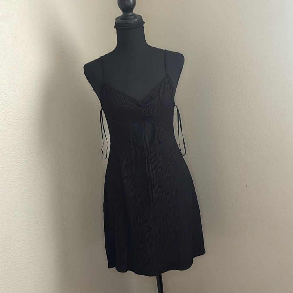 Forever 21 black dress size Medium 52% polyester 47% rayon 1% spandex